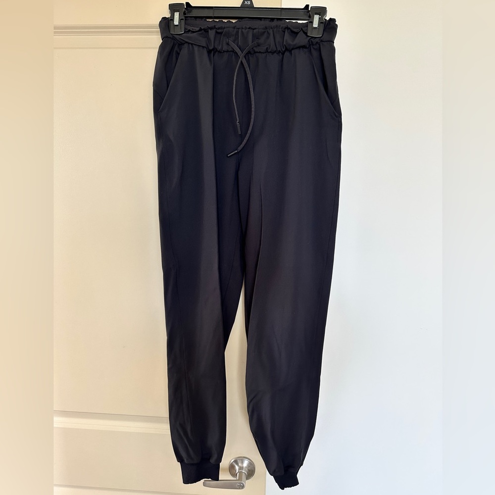 lululemon black joggers